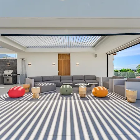 Volcano Вілла Адехе