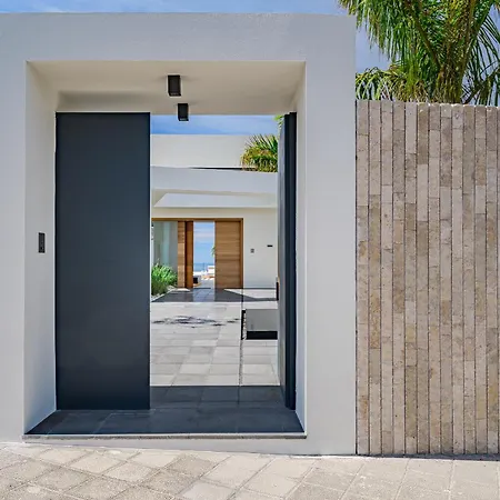 Volcano Вілла Адехе